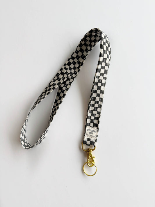 Lanyard-BW Checker